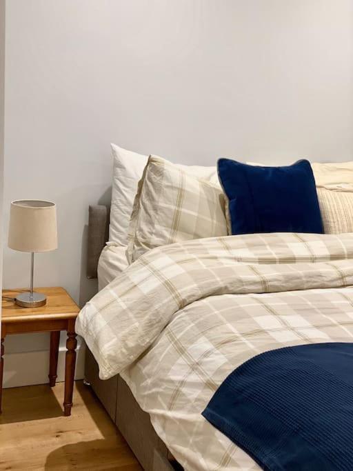 2Bdr Modern Apartment In Hammersmith West ลอนดอน ภายนอก รูปภาพ
